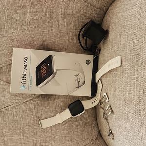 Fitbit Versa Lite Edition S & L Band